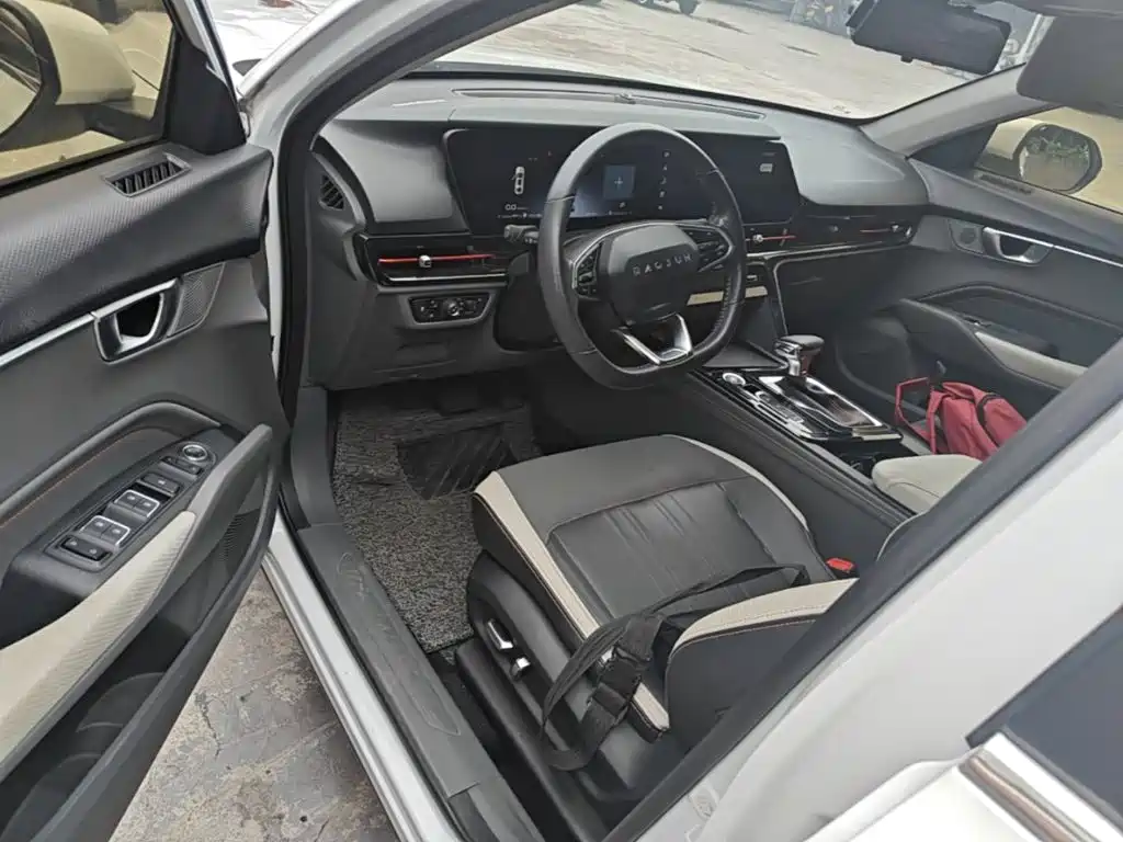 Baojun RC-6 — миниатюра 16