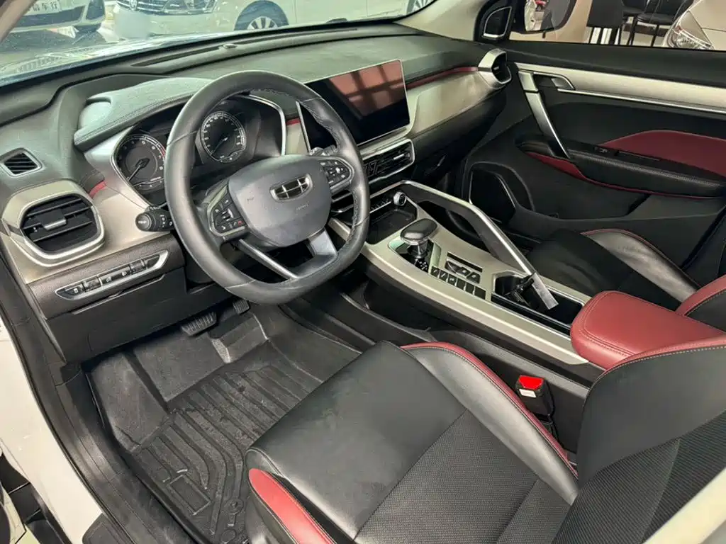Geely Binyue — миниатюра 9