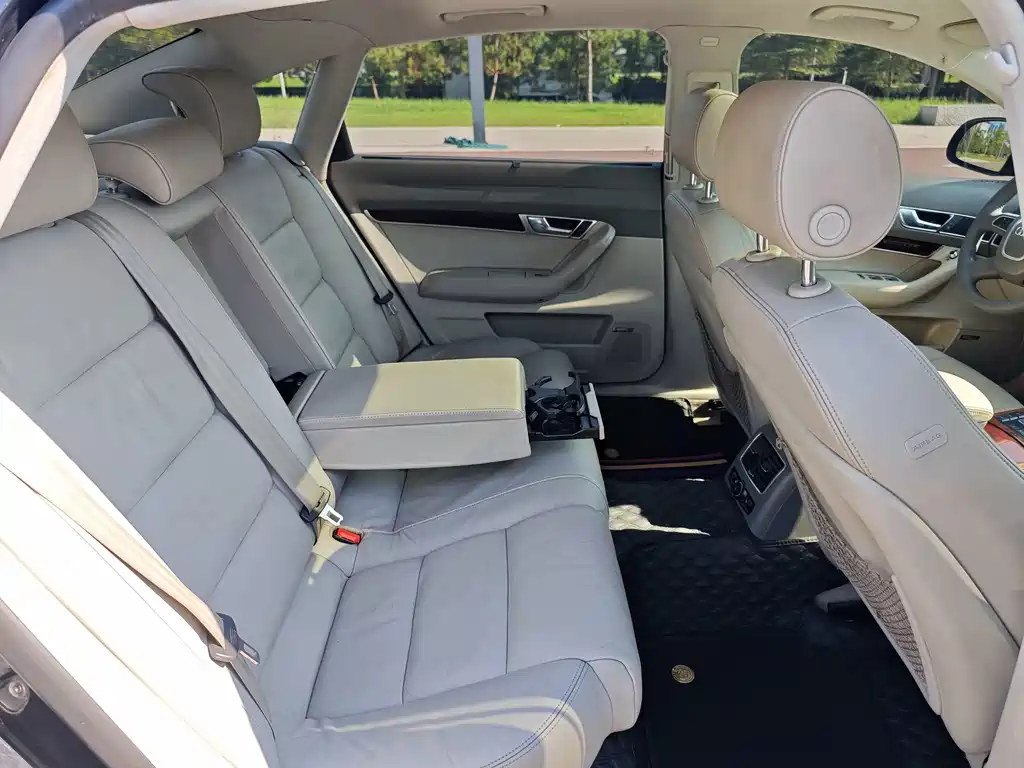 Audi A6L — миниатюра 15