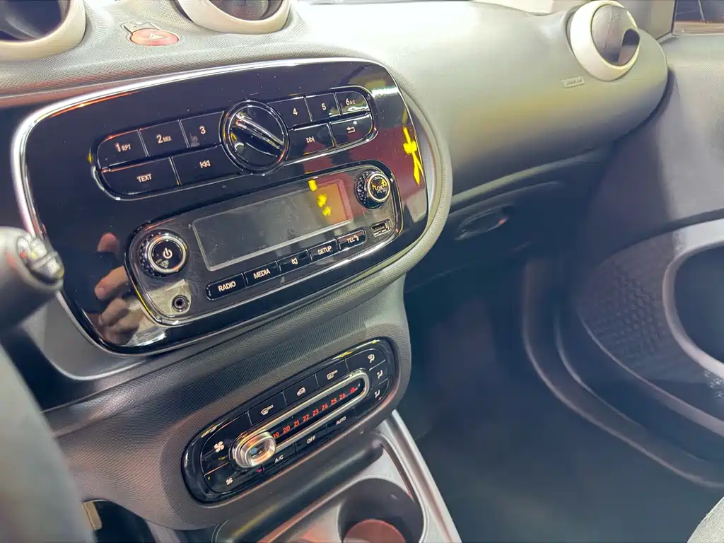 smart Smart Fortwo — миниатюра 17