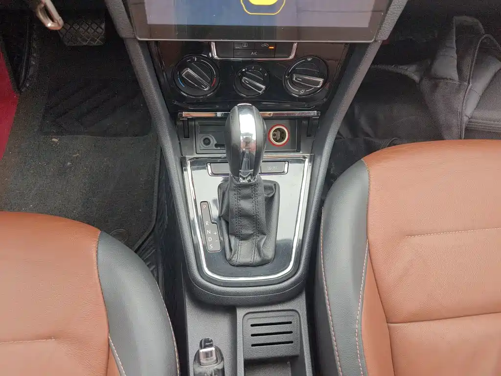 Volkswagen Bora — миниатюра 14