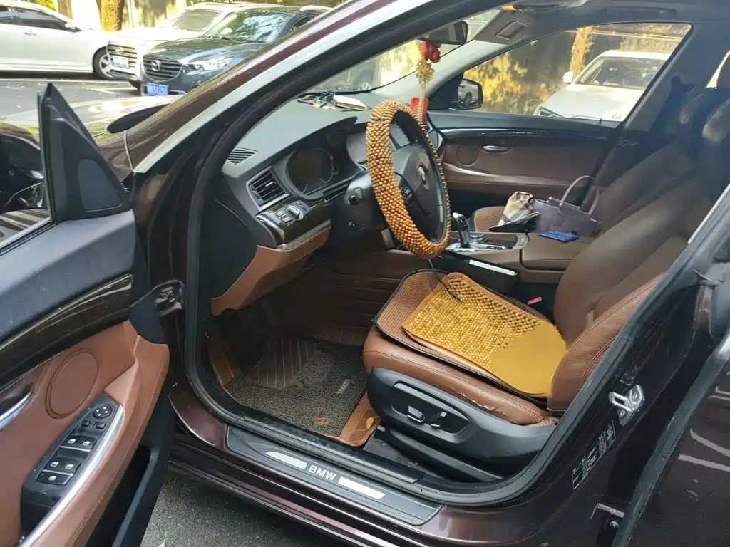 BMW 5 Series GT — миниатюра 14