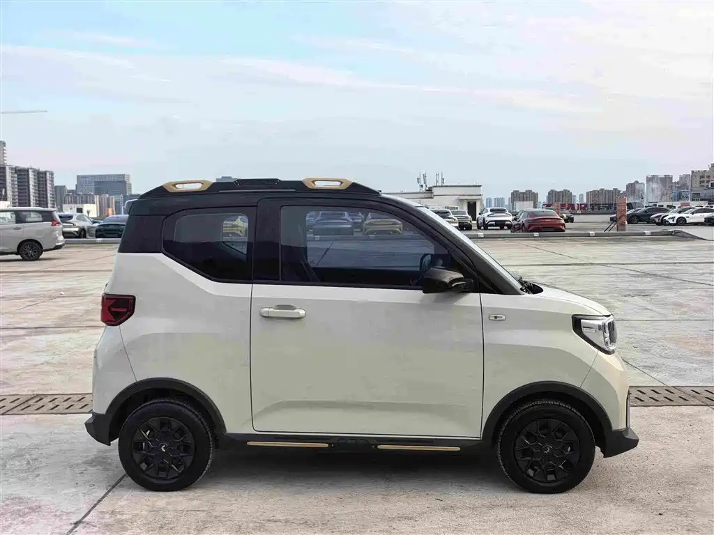 Wuling MINIEV — миниатюра 3