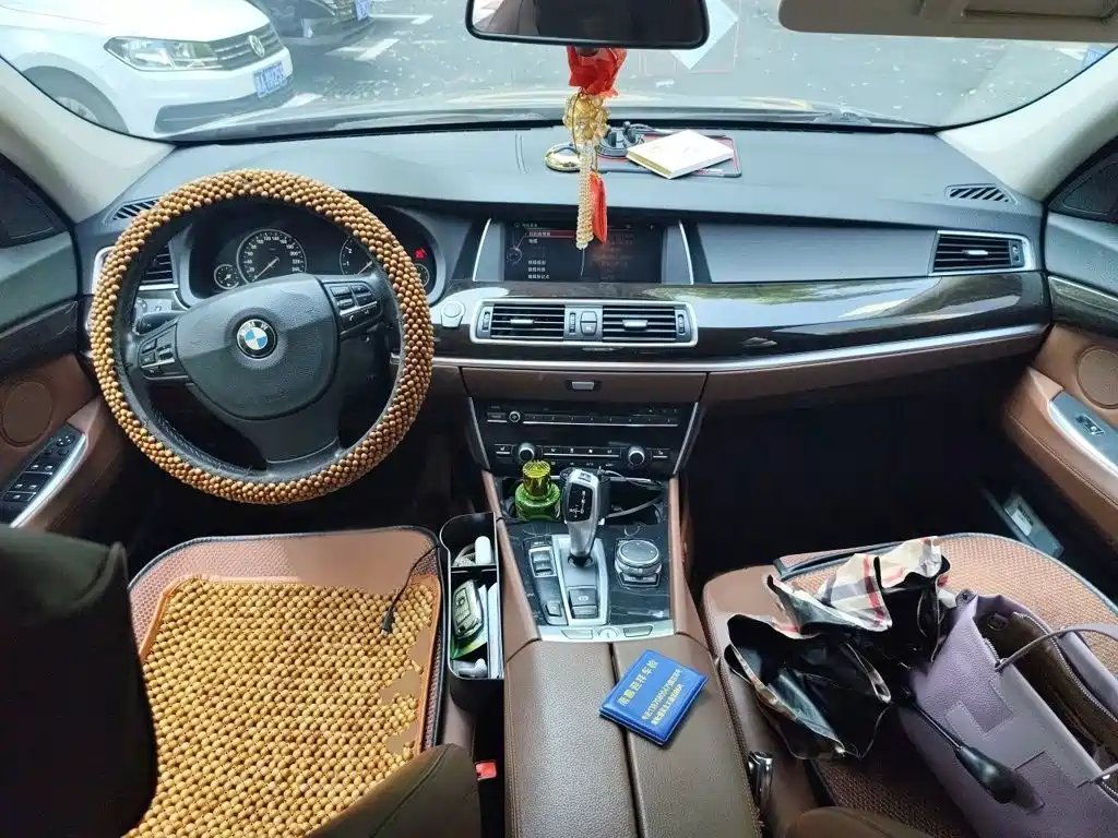 BMW 5 Series GT — миниатюра 13