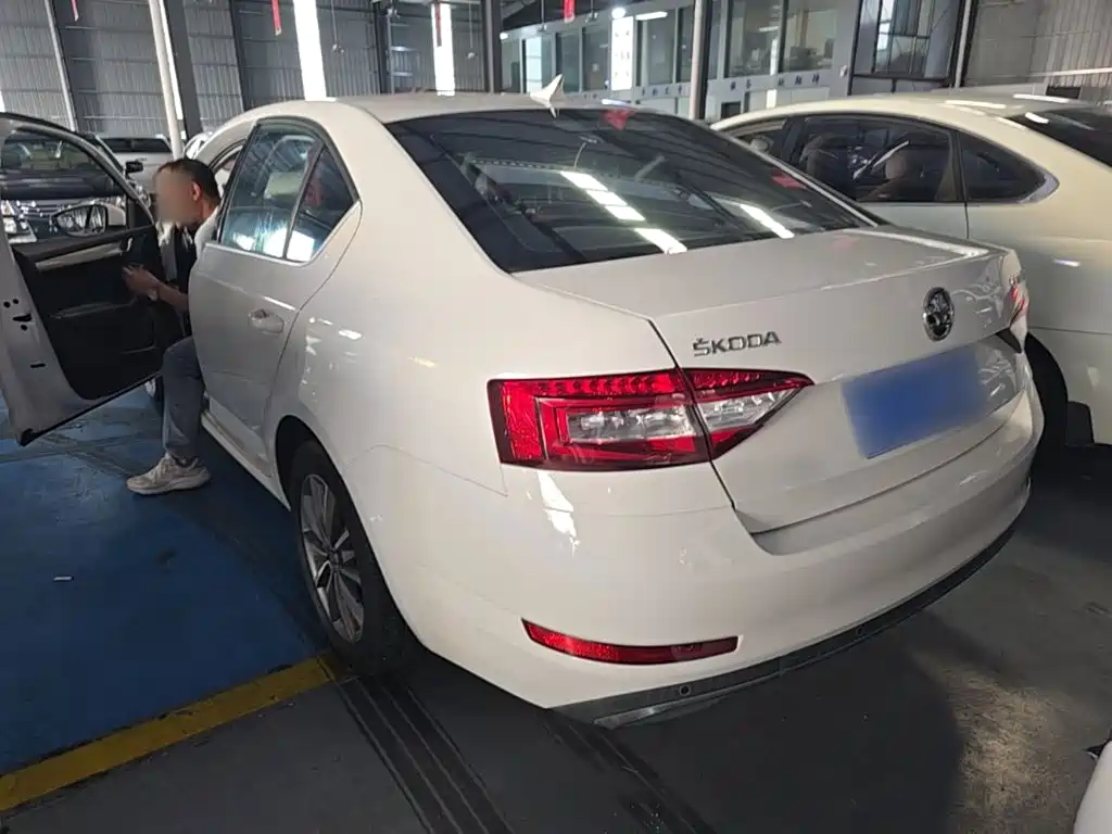 Skoda Octavia — миниатюра 5