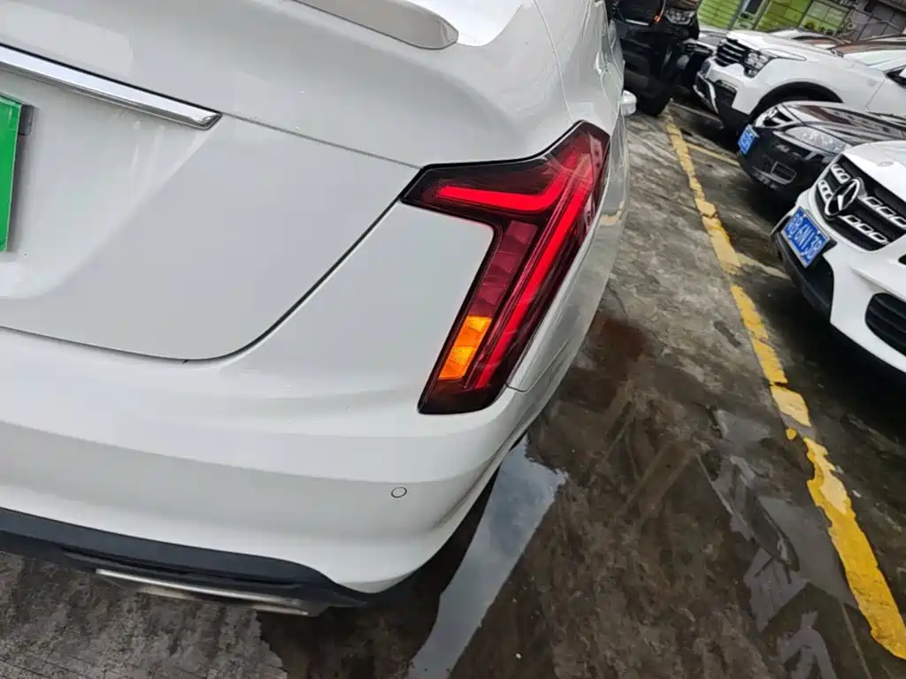 Cadillac CT5 — миниатюра 8