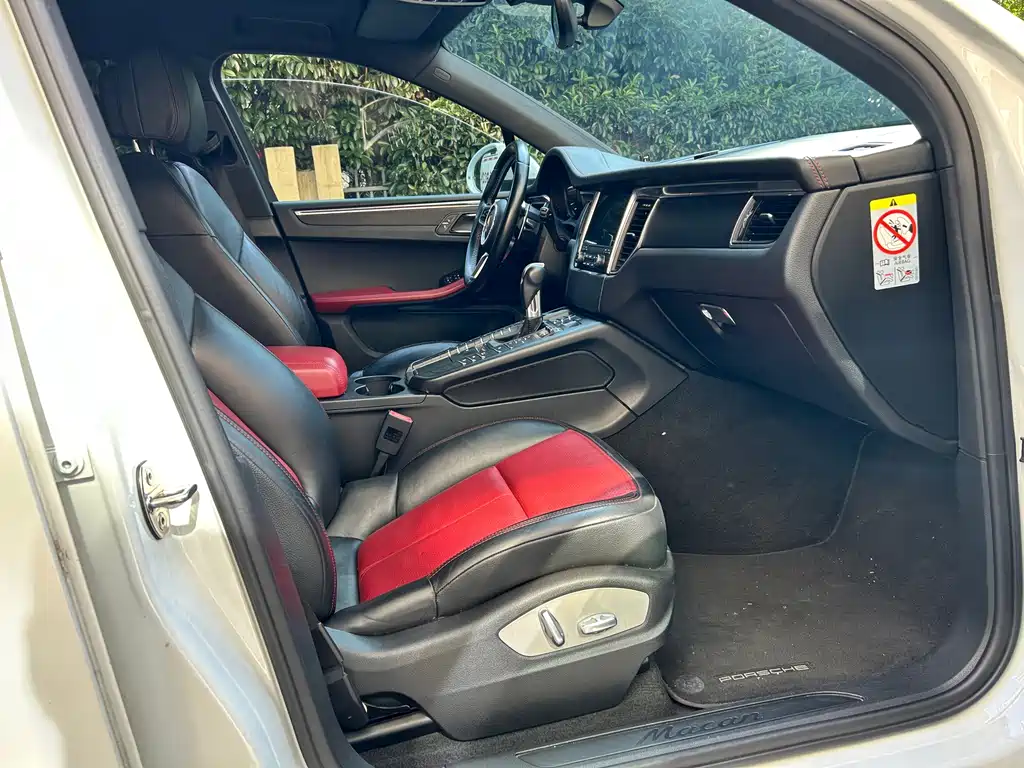 Porsche Macan — миниатюра 7