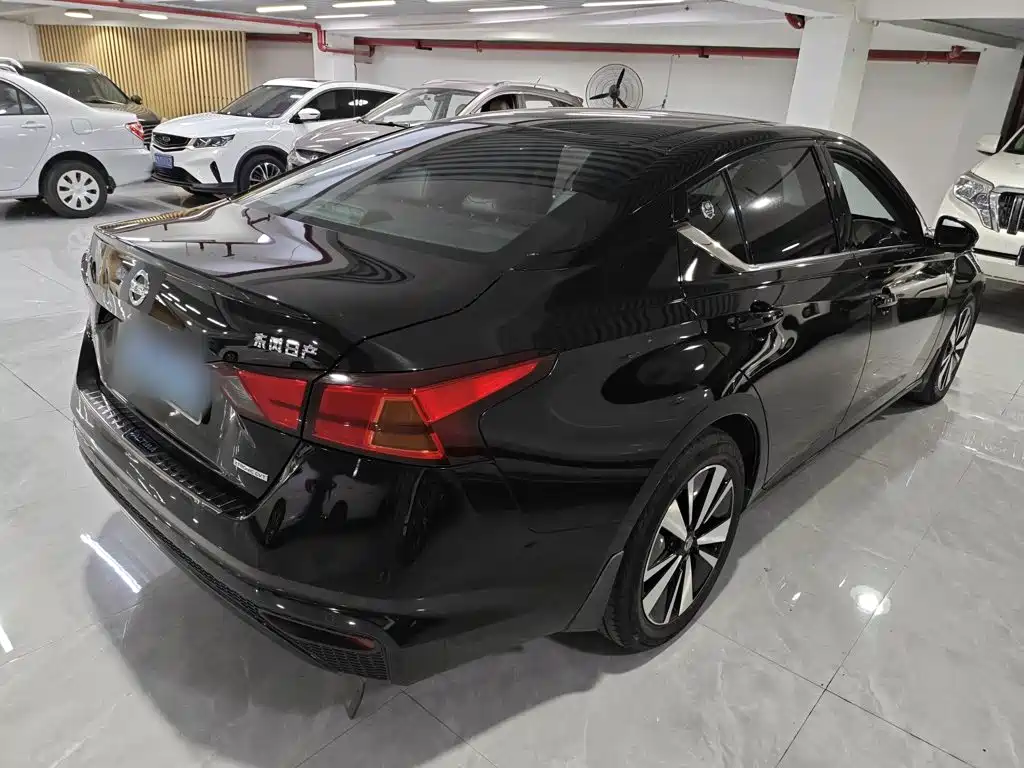 Nissan Teana — миниатюра 7
