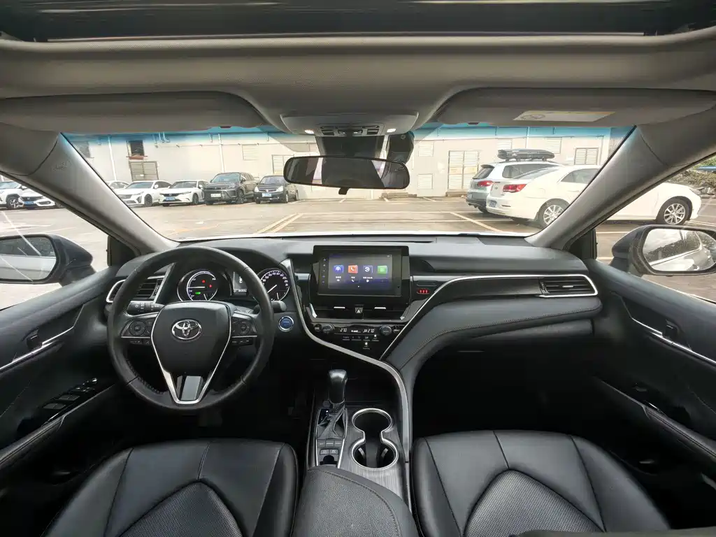 Toyota Camry — миниатюра 13
