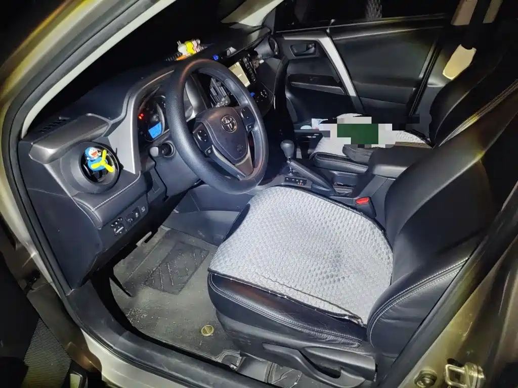 Toyota RAV4 — миниатюра 16
