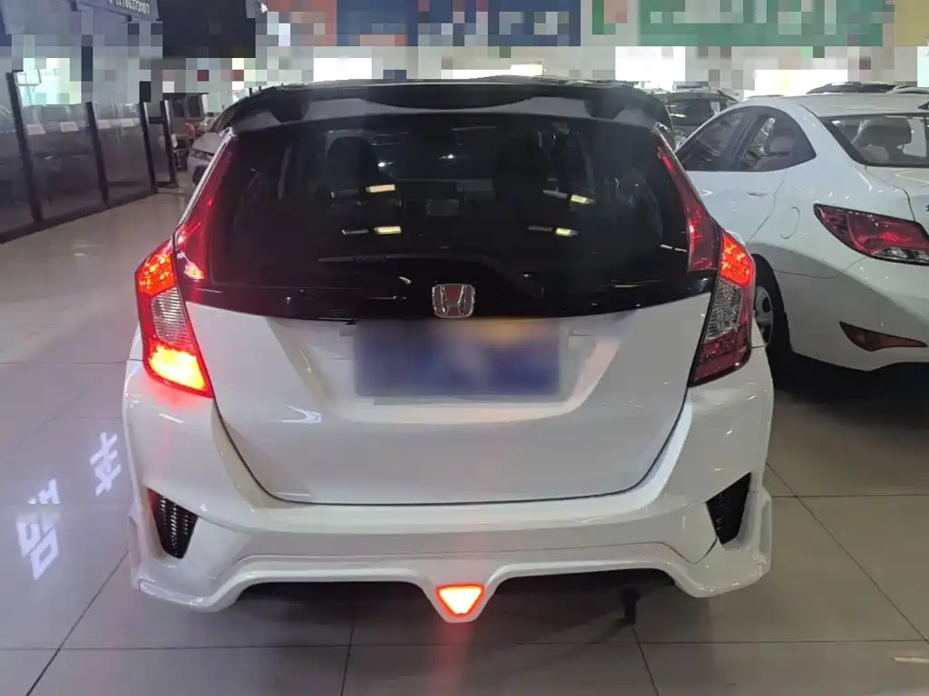 Honda Fit — миниатюра 6