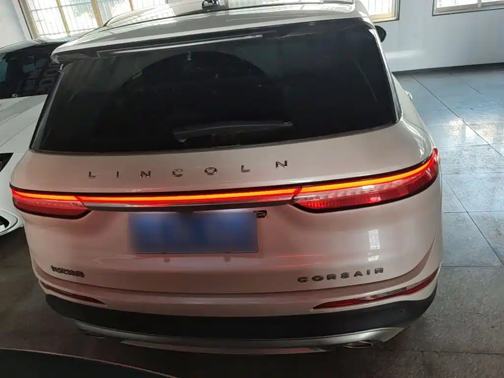 Lincoln Corsair — миниатюра 6