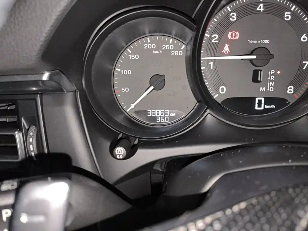 Porsche Macan — миниатюра 13