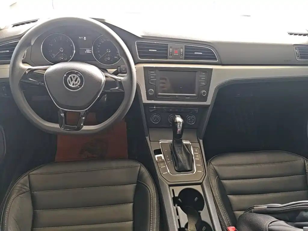 Volkswagen Lamando — миниатюра 10