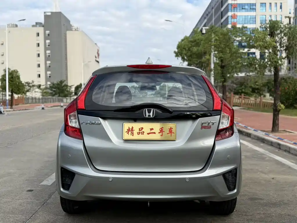Honda Fit — миниатюра 5