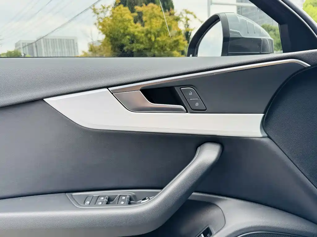 Audi A4L — миниатюра 15