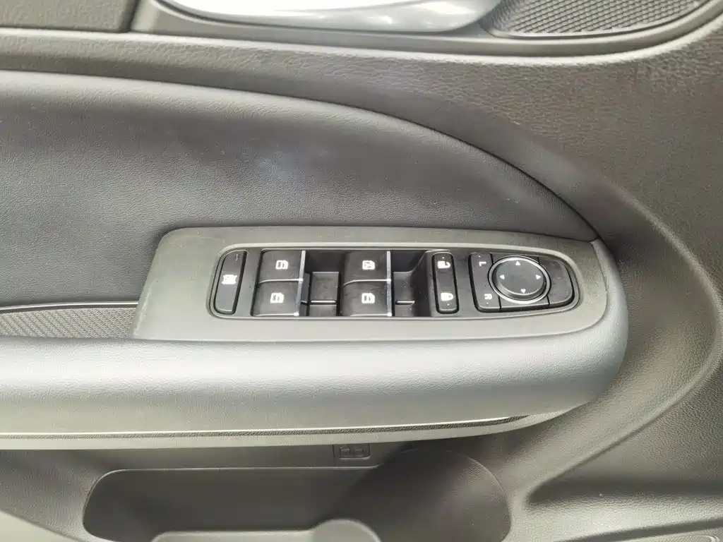 GAC Motor Trumpchi M6 — миниатюра 9