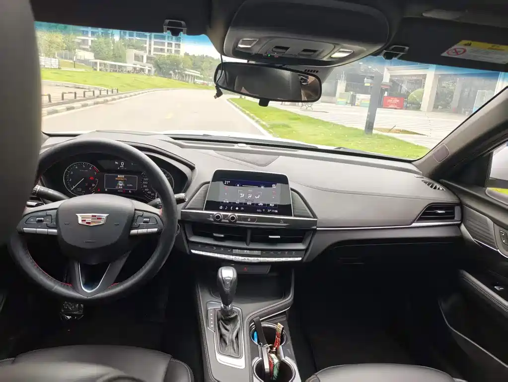 Cadillac CT4 — миниатюра 4