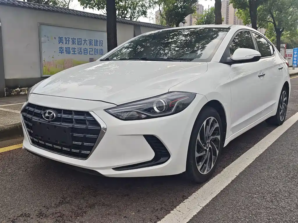 Hyundai Elantra 2020