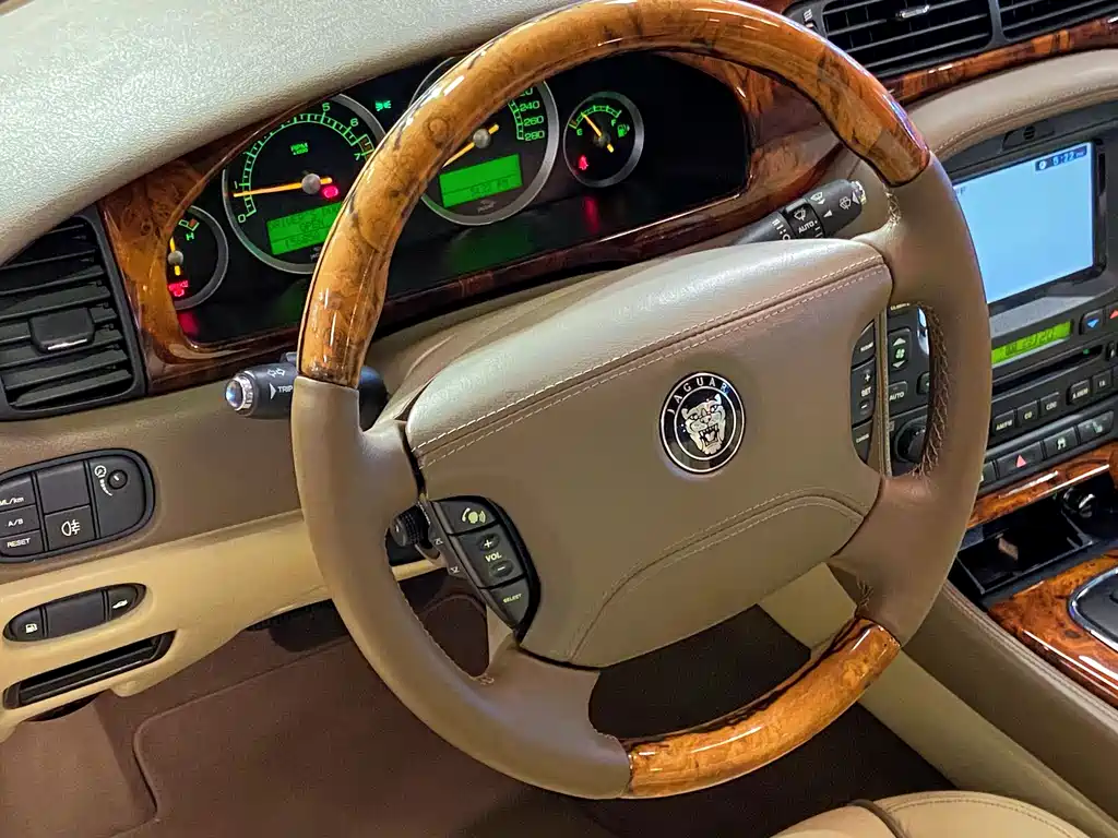 Jaguar S-TYPE — миниатюра 14