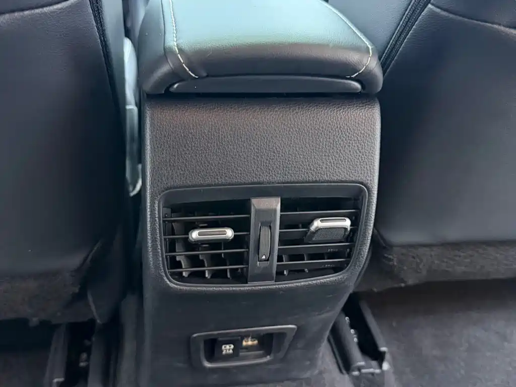 Toyota Corolla — миниатюра 14