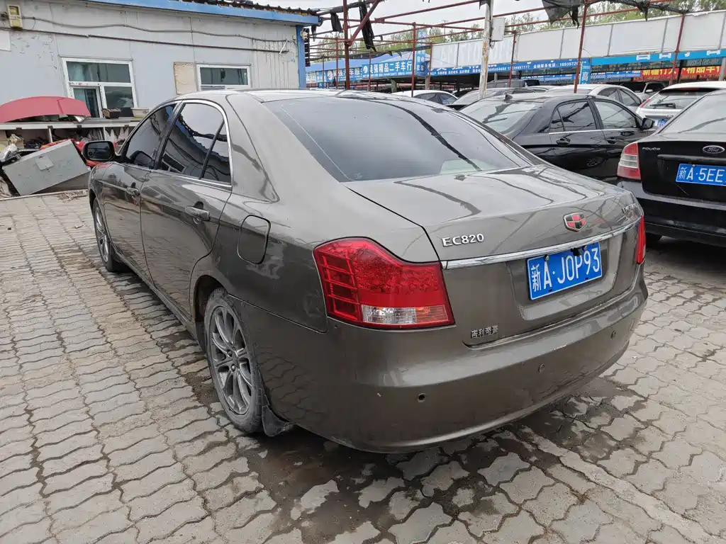 Geely EC8 2011 2.0L AT Luxury