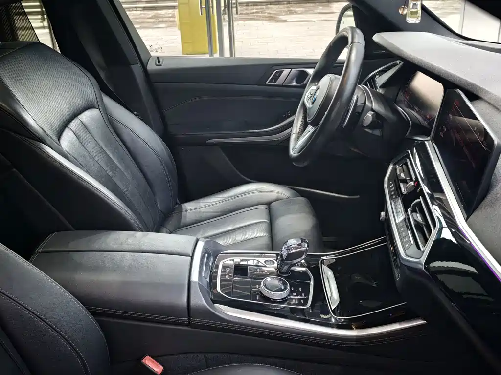 BMW X5 (Import) — миниатюра 17