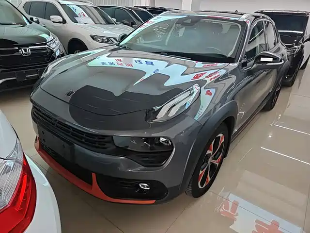 2018 Lynk & Co 02