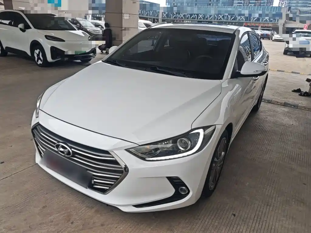 Hyundai Elantra — миниатюра 2