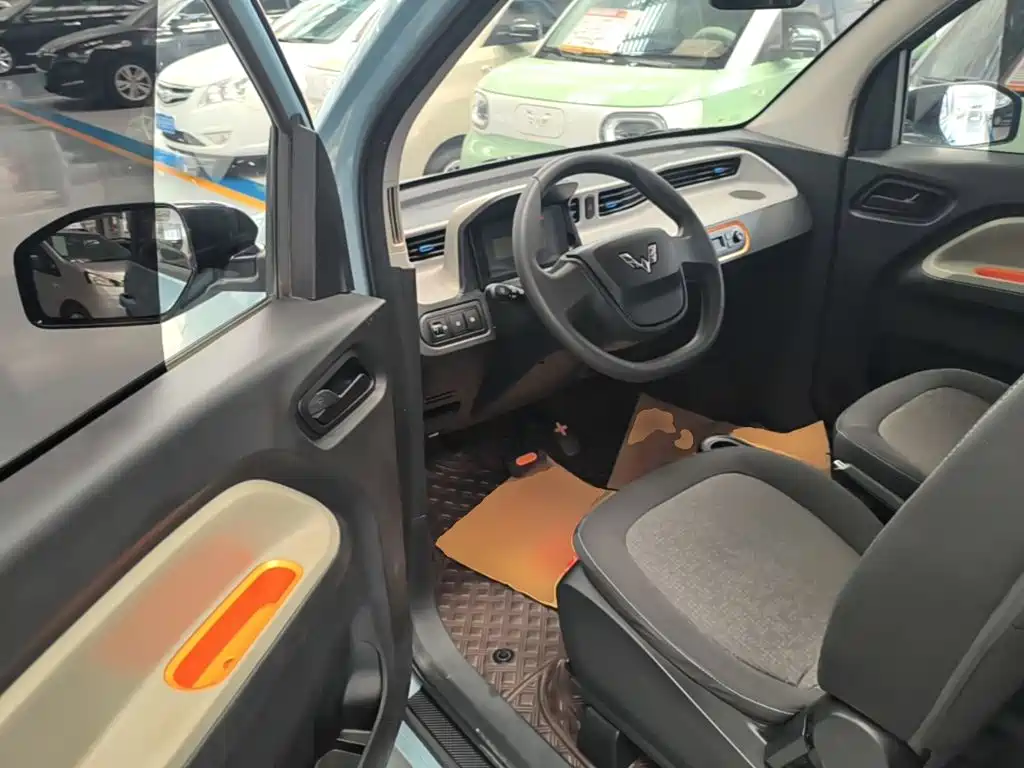 Wuling MINIEV — миниатюра 16