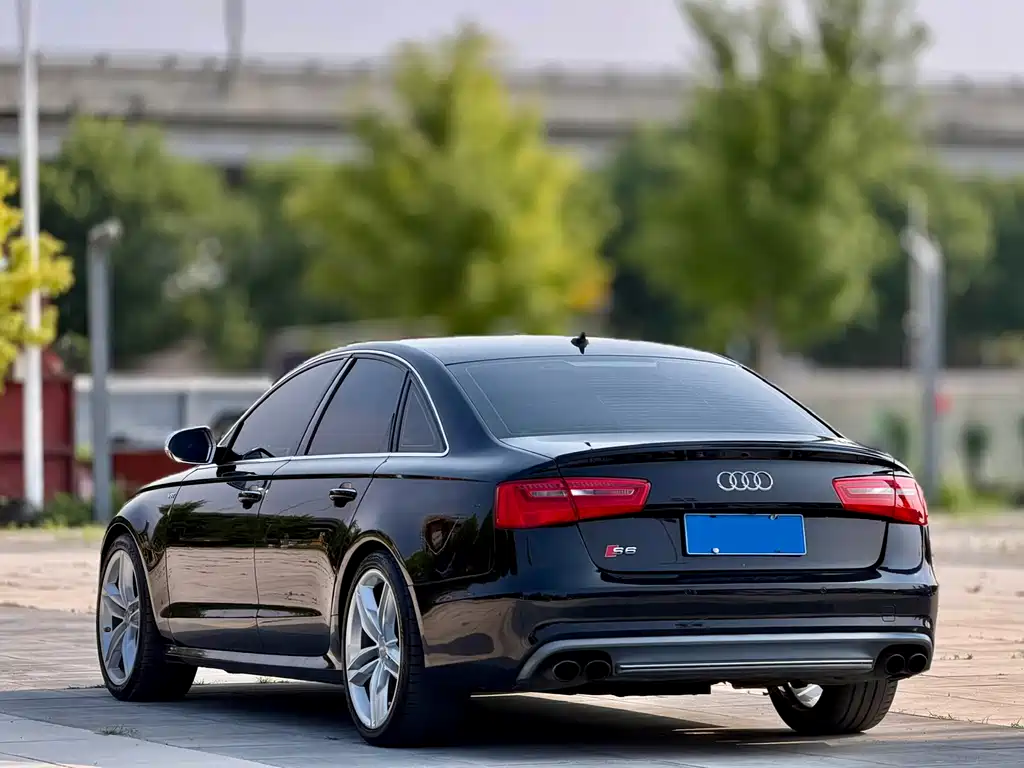 Audi S6 — миниатюра 4