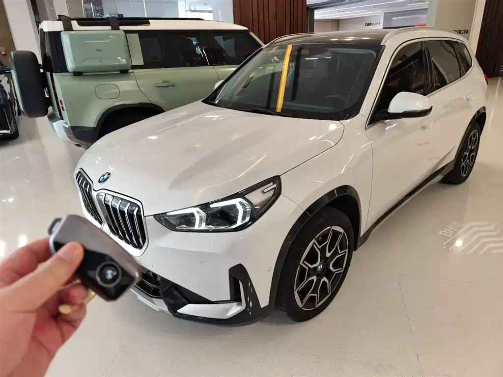 Купить BMW X1