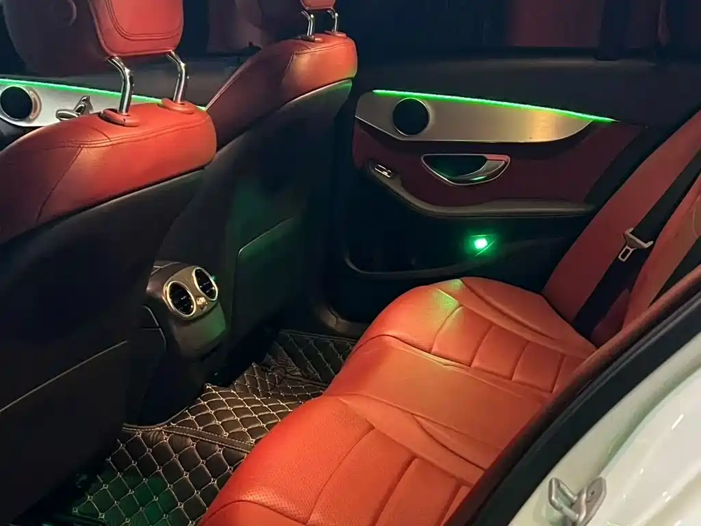 Mercedes-Benz C-Class — миниатюра 7
