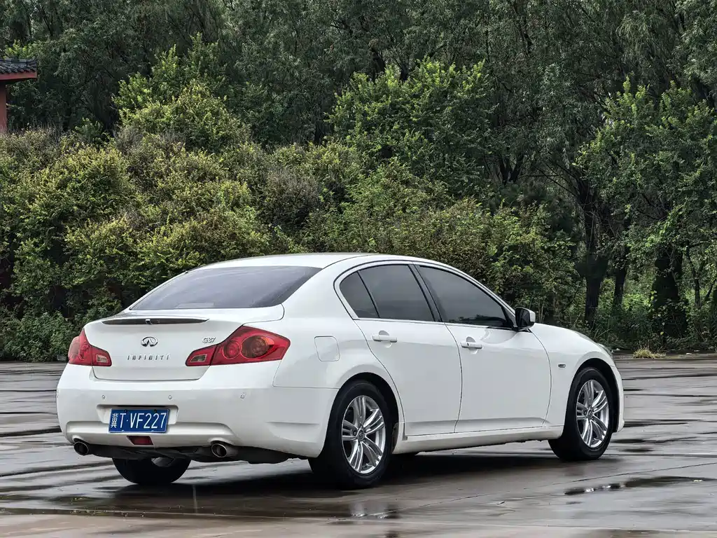Infiniti G — миниатюра 6