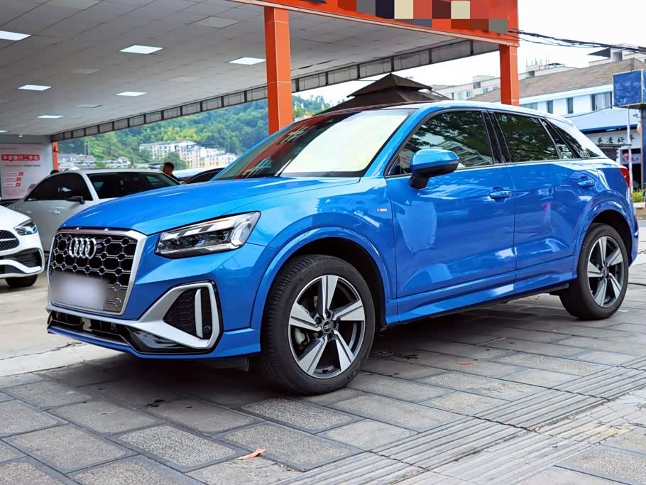 Audi Q2L 1.4 л 2021 г. Голубой, пробег 33200 км