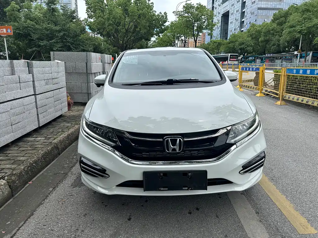 Honda Jade 2017 210TURBO CVT Luxury 5 мест