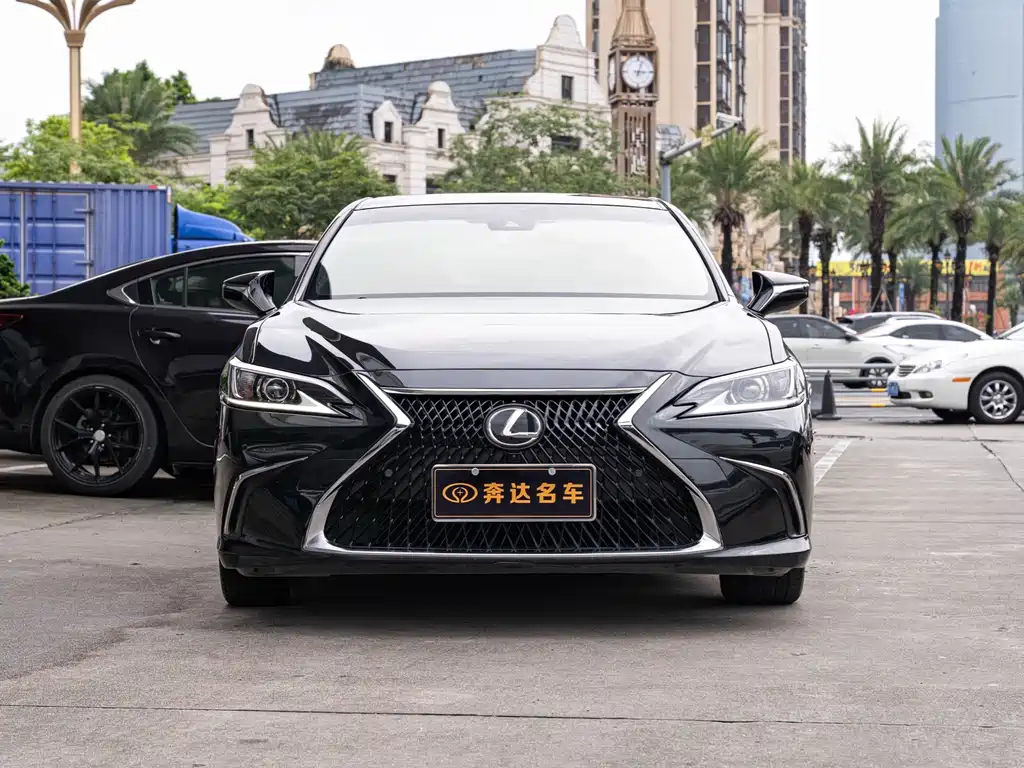 Lexus ES — миниатюра 2
