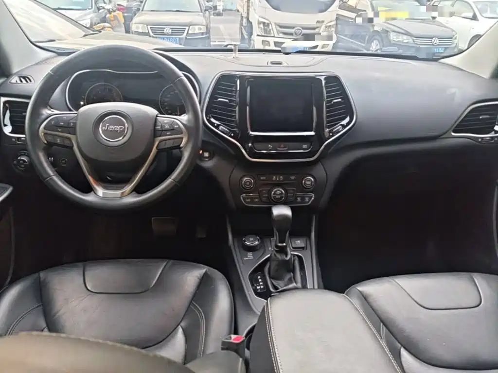 Jeep Cherokee — миниатюра 10