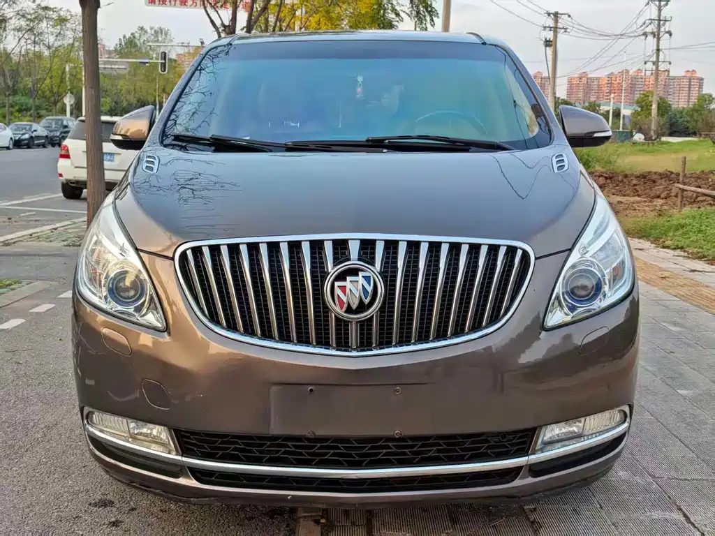 Buick GL8 — миниатюра 2