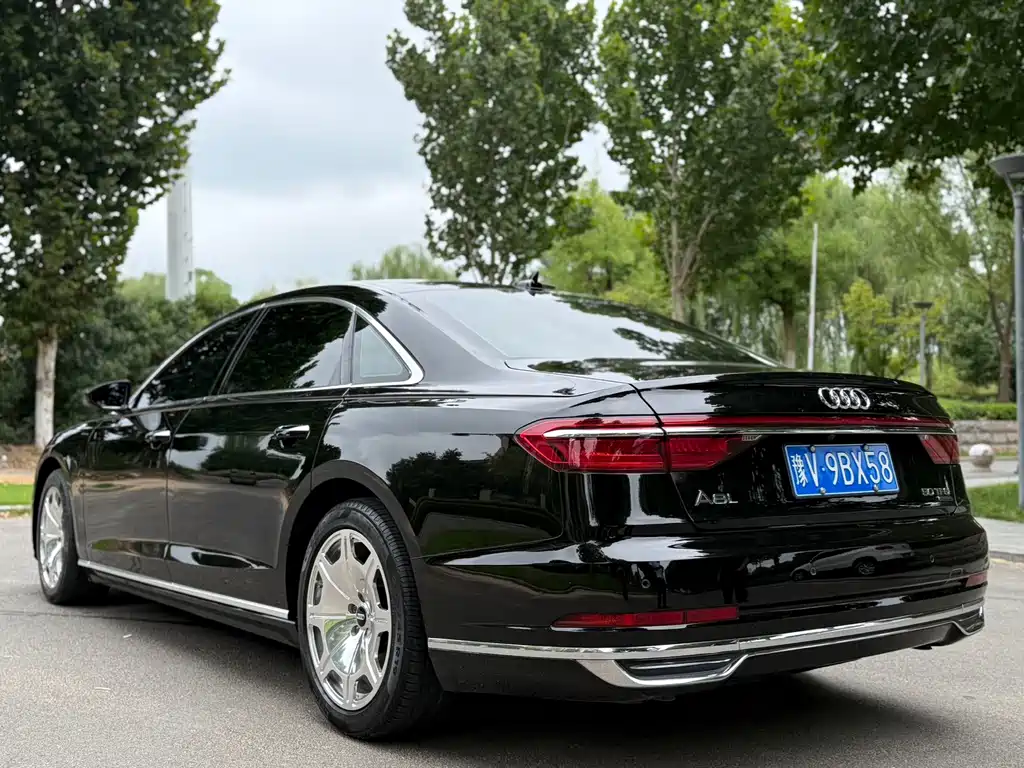 Audi A8 — миниатюра 7