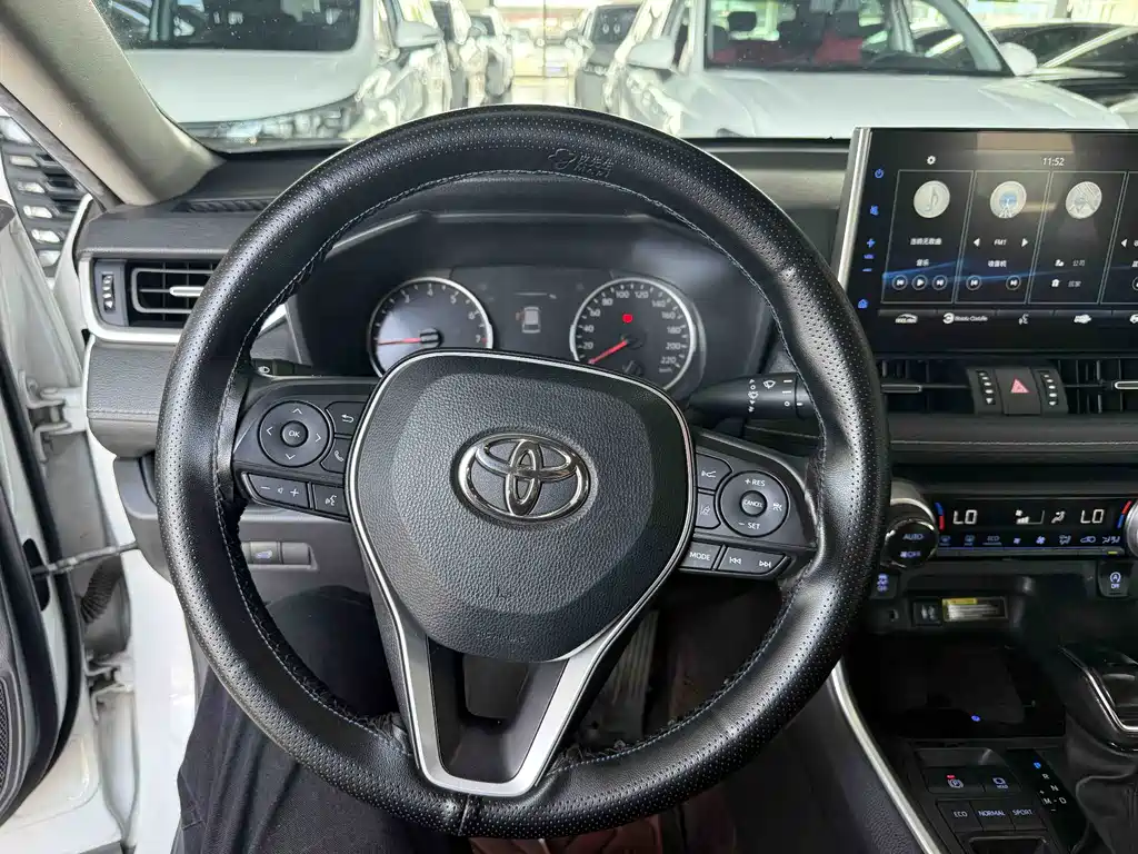 Toyota Wildlander 2020 2.0L CVT Luxury