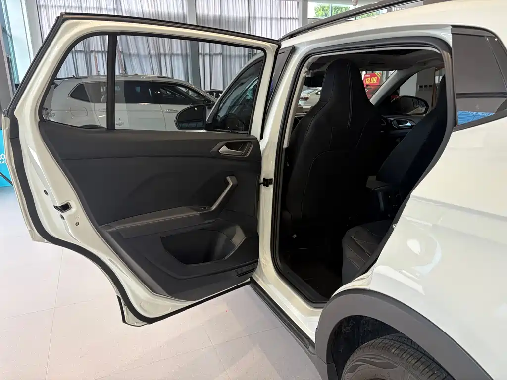 Volkswagen Tharu — миниатюра 9