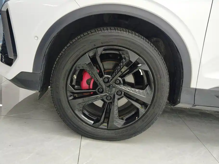 Geely Binyue — миниатюра 6