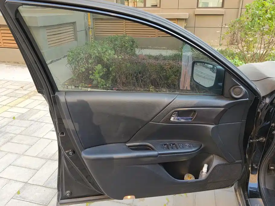 Honda Accord — миниатюра 7