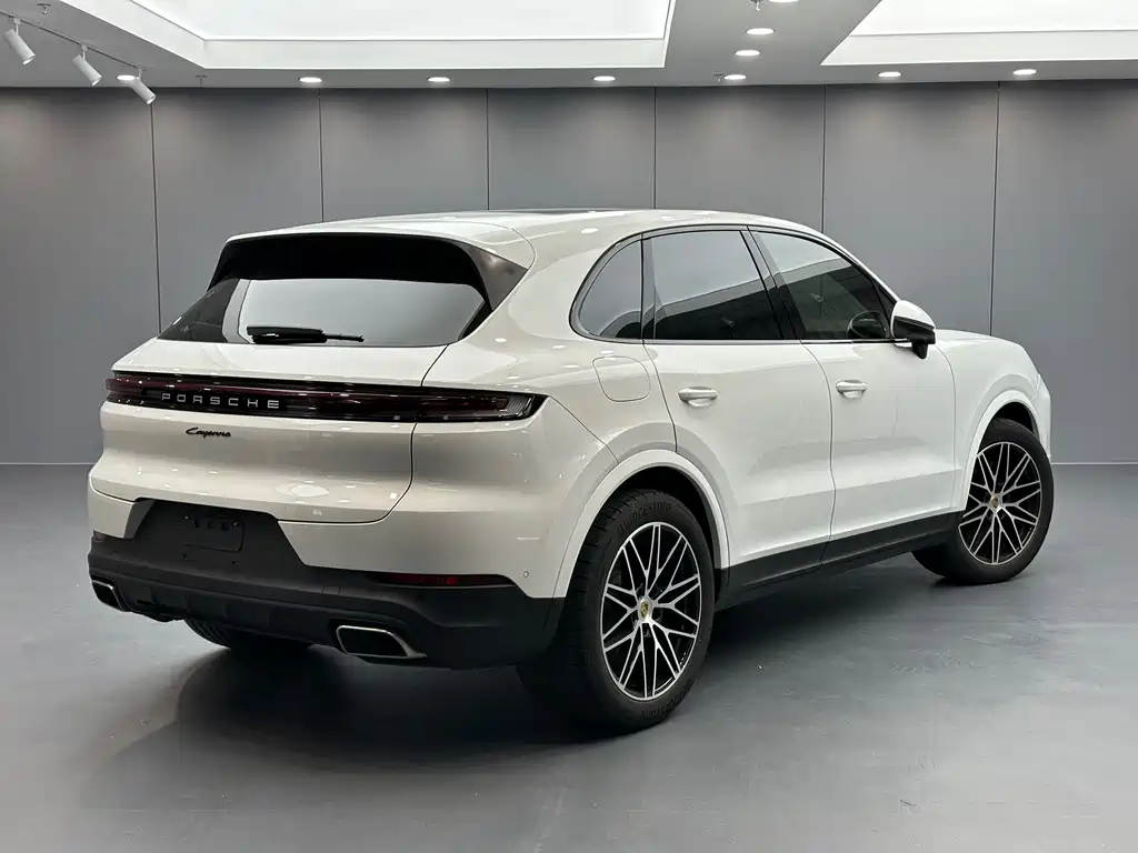 Porsche Cayenne — миниатюра 4