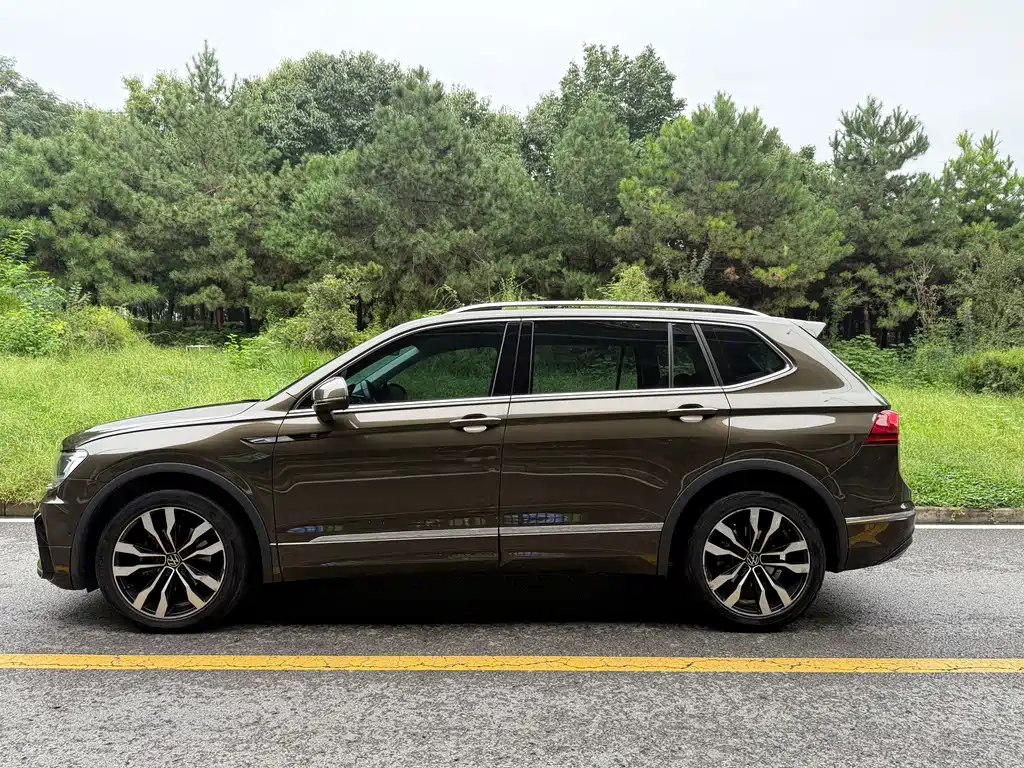 Volkswagen Tiguan L — миниатюра 3