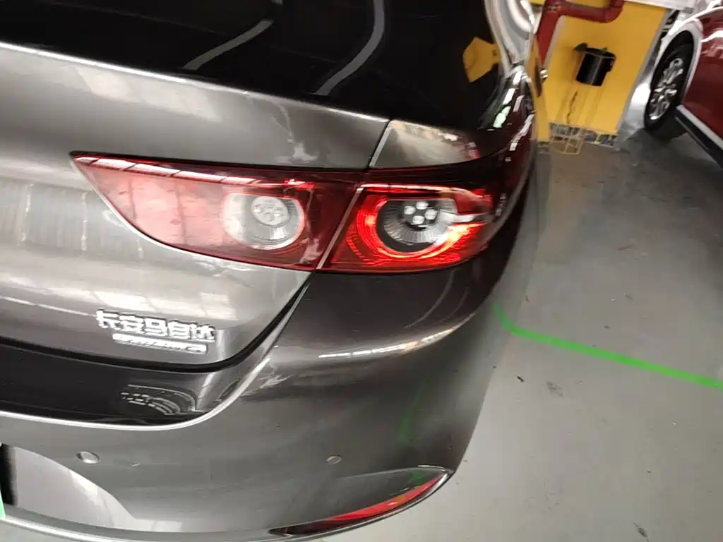Mazda 3 Axela — миниатюра 8
