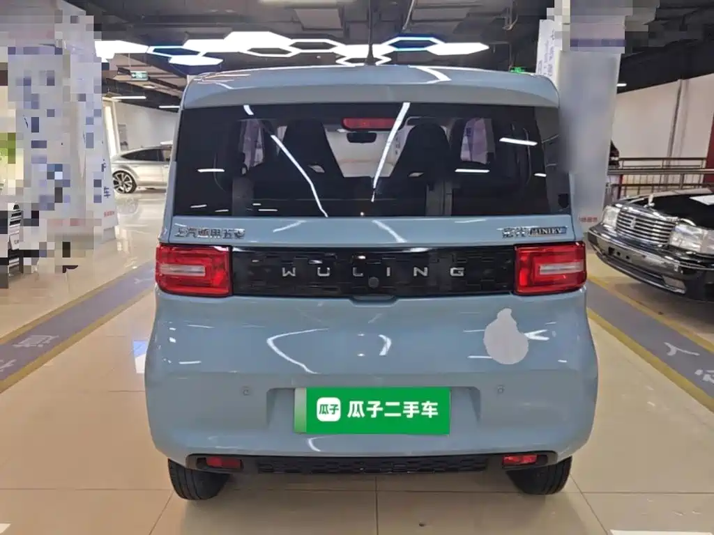 Wuling MINIEV — миниатюра 6