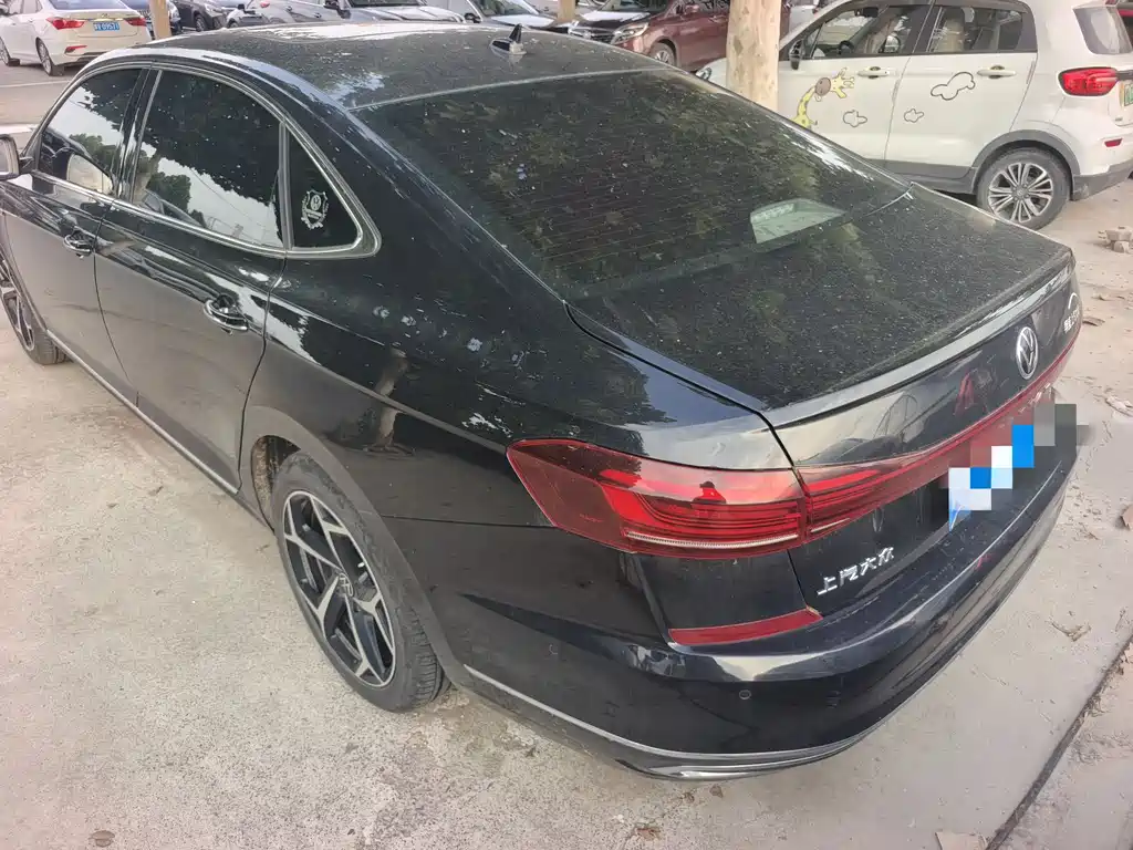 Volkswagen Passat 2023 380TSI Luxury