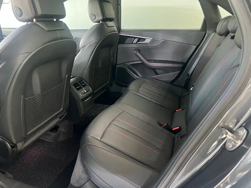 Audi A4L 2025 200 Enjoy 40 TFSI Luxury